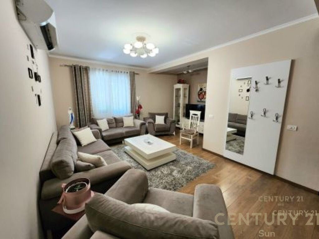 APARTAMENT 3+1+2 PER QIRA TE ZOGU I ZI. 3