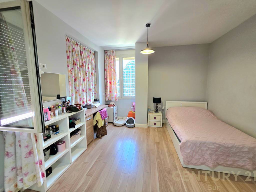 DUBLEX/PENTHOUSE PER SHITJE PRANE LIQENIT ARTIFICIAL 3