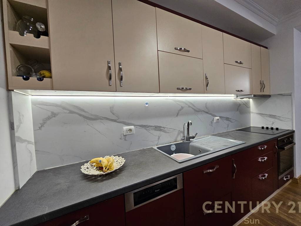 APARTAMENT 2+1 PER QIRA PRANE KOPSHTIT BOTANIK 4