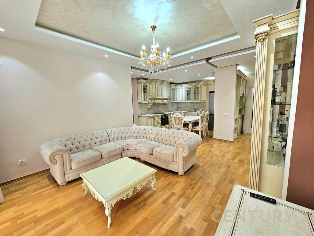 APARTAMENT 2+1+PER QIRA PRANE KOPSHTIT BOTANIK 2