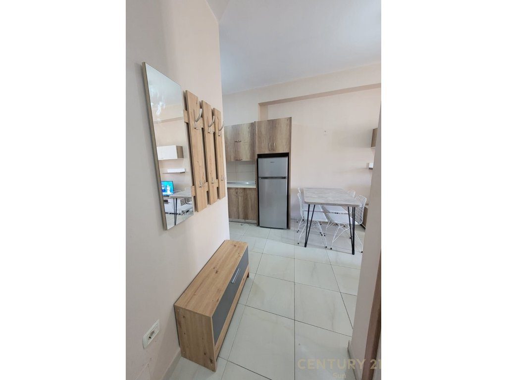 APARTAMENT 1+1 ME QIRA KOMPLEKSI FRATARI 3