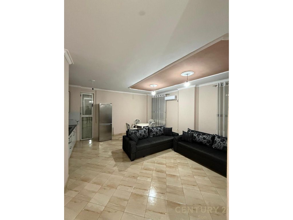 Apartament 2+1+Garazh Për Shitje te Amerikan 3 2