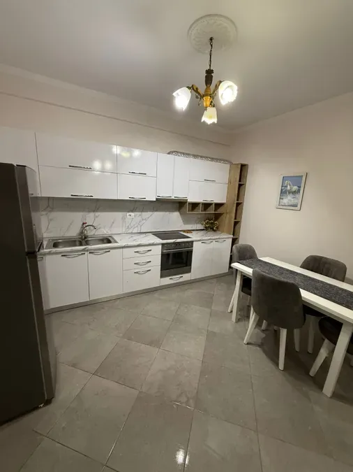 Apartament për qira Astiri - Unaza e Re (Tiranë - qyteti), € 500, 70 m² 2
