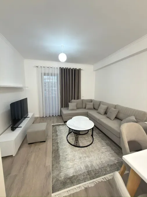 Apartament me qera - Unaza e Re, € 702, 103 m² 2