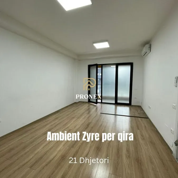 Ambient Biznesi me qera - 21 Dhjetori, € 1.100, 108 m²