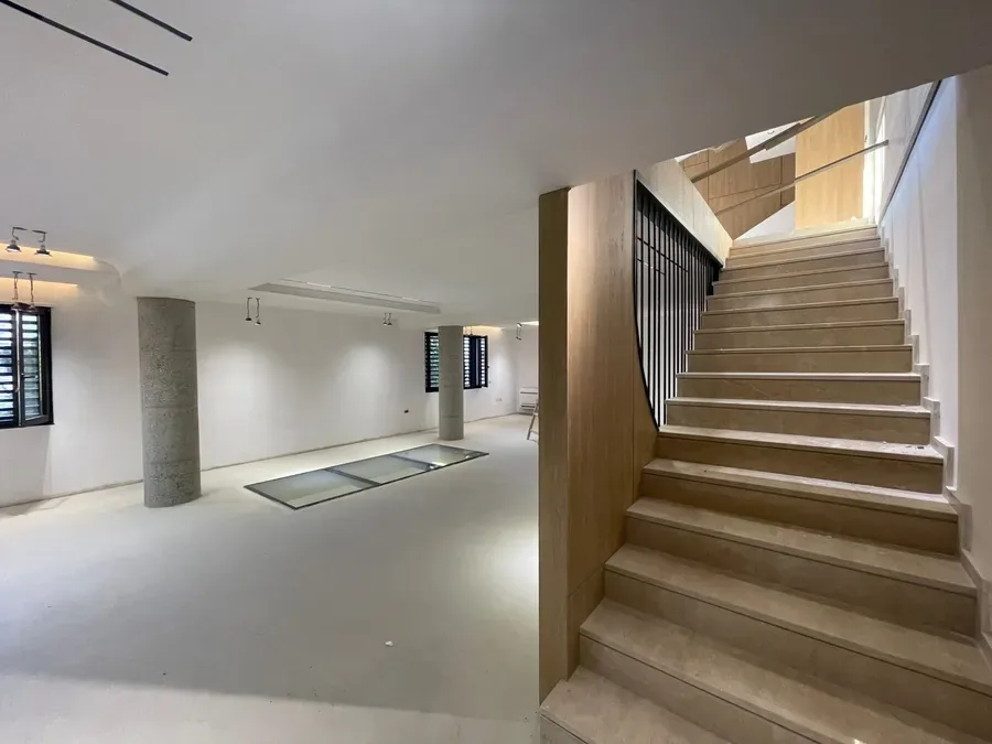 Vile Moderne me qera - Selite, € 6.000, 455 m² 4