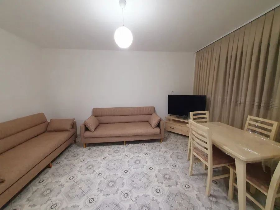 Apartament me qera - Porcelan, € 450, 60 m² 2