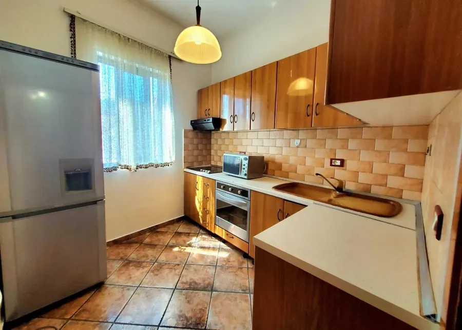 Apartament për qira Rr. e Durresit - Rr. Bogdanëve (Tiranë - qyteti), € 550, 100 m² 4