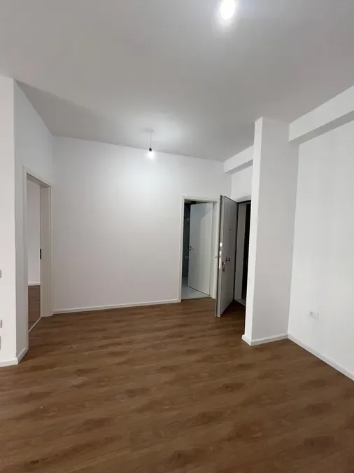 Shitet Apartament - Ali Demi, € 114.000, 61 m² 3