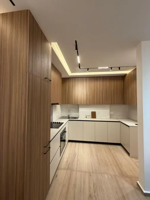 Apartament me qera - Zogu i Zi, € 800, 70 m² 4