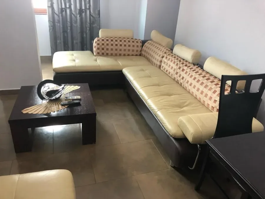 Apartament me qera - Qender, € 650, 105 m² 2