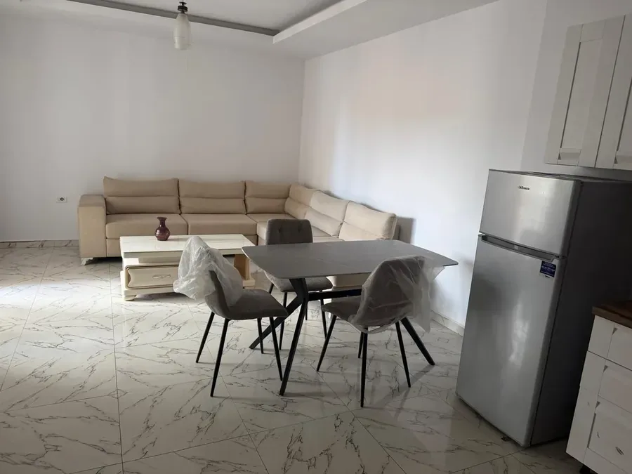 Apartament 1+1 me qira tek Rruga e Kavajes, € 50, 75 m² 3