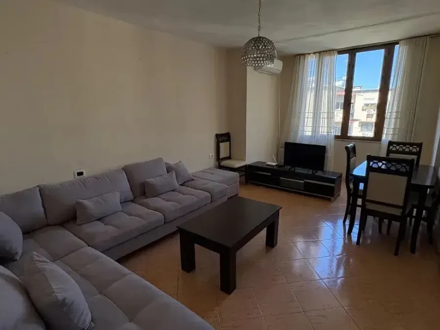 Apartament me qera - Shkolla e Baletit, € 587, 90 m² 2