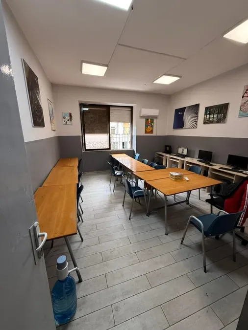 Biznes për qira Tiranë - qyteti, € 850, 100 m² 2