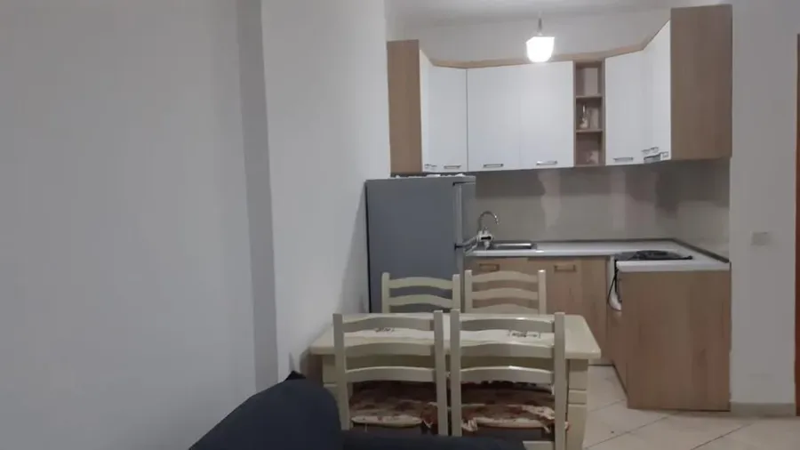 Apartament për qira Yzberisht (Tiranë - qyteti), € 350, 56 m² 3