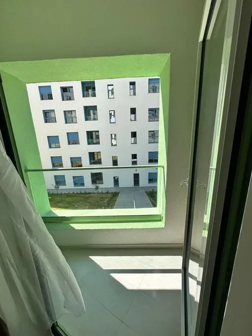 Jepet me qera apartment 1+1 ne zonen e Ali Demit, tek Rezidenca Kadiu ngjitur me Rezidencen Mangalen 21, € 450, 60 m² 2