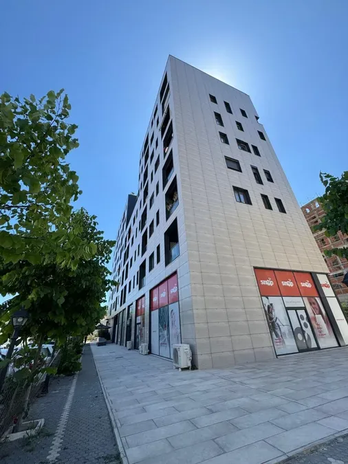 Apartament me qera - Square 21, € 650, 62 m² 2