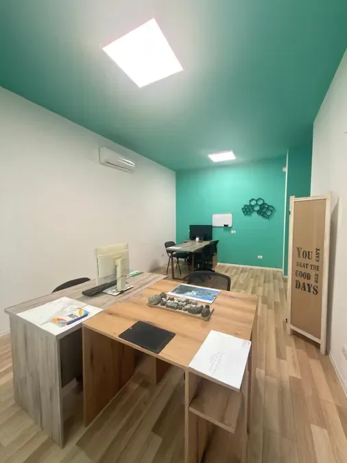 Ambjent zyre me qera - Astir, € 528, 65 m² 2