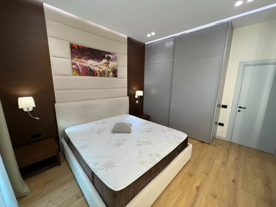 Apartament për qira Tiranë - qyteti, € 900, 75 m² 4