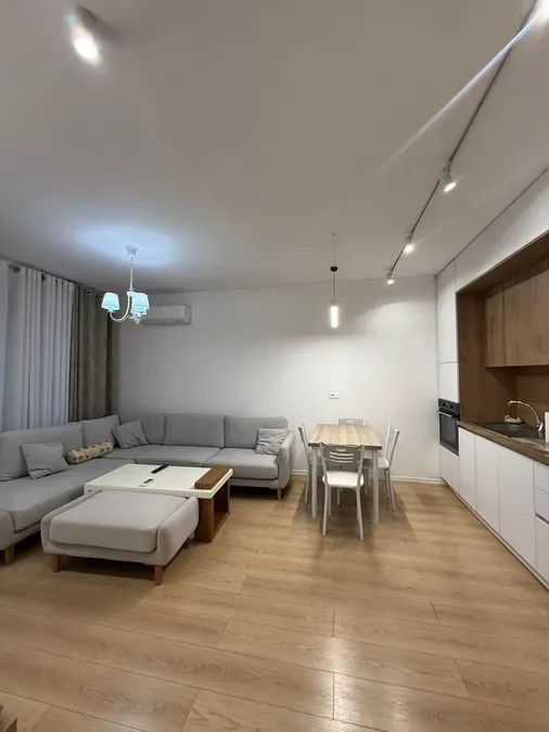 Apartament me qera - Don Bosko, € 570, 70 m² 2
