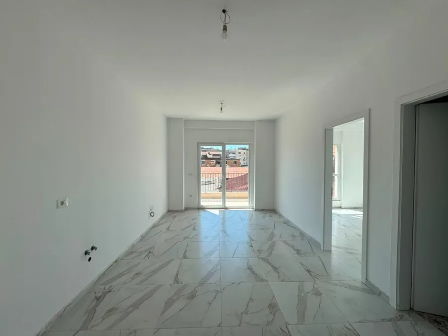 Biznes për qira Tiranë - qyteti, € 550, 65 m² 2