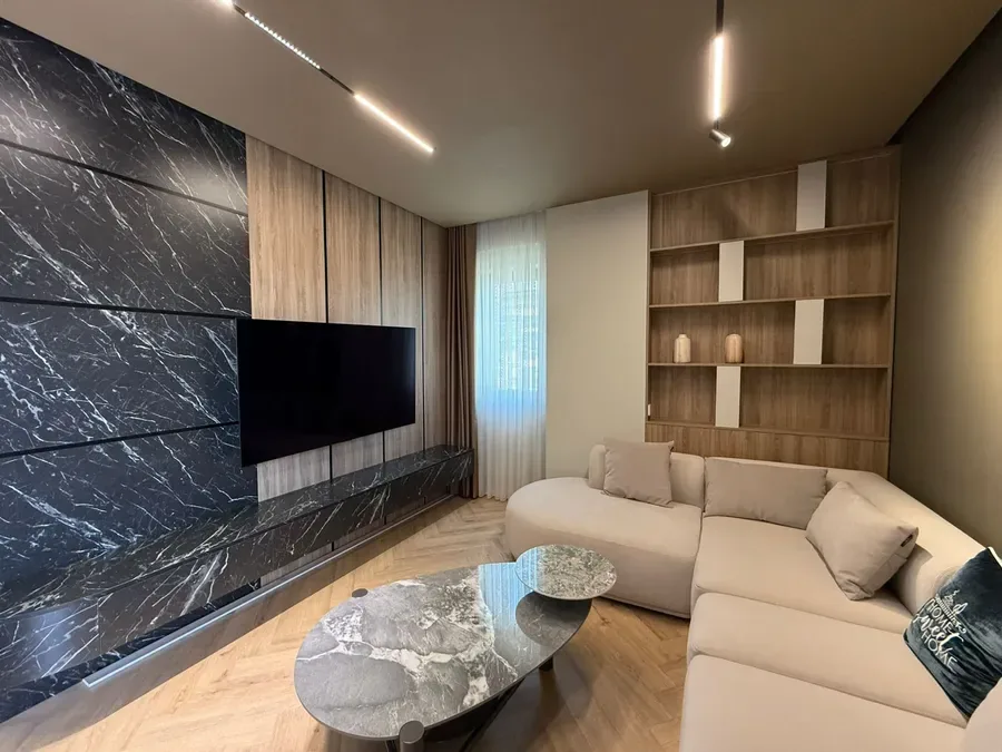 Apartament me qera - Fusha e Aviacionit, € 1.000, 110 m² 3