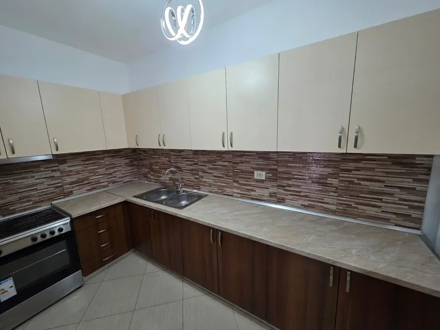 Apartament me qera - Don Bosko, € 600, 94 m² 3
