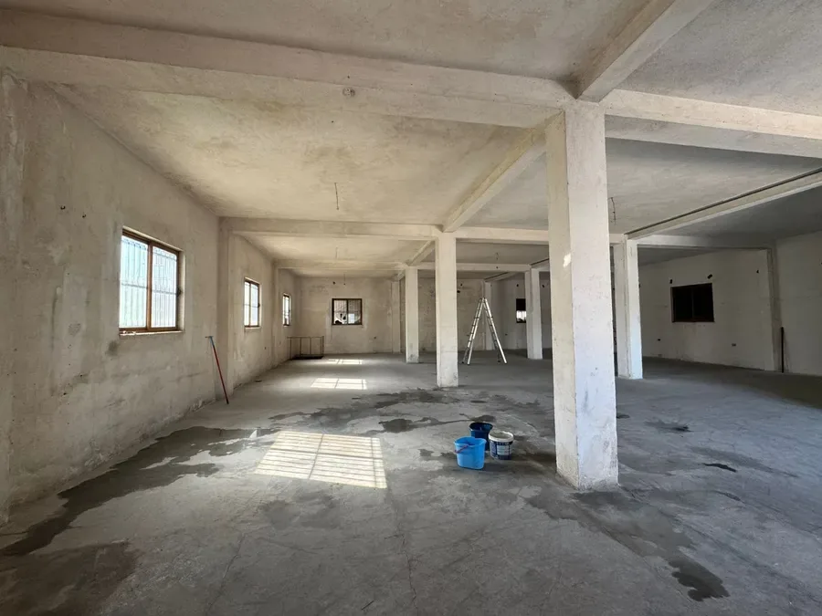 Ambjent Biznesi me qera - Ish Dogana, € 2.500, 300 m² 2