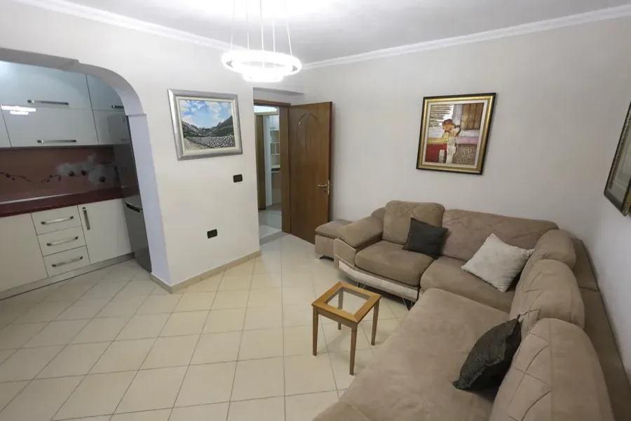 Apartament me qera - Rruga Bardhyl, € 550, 100 m² 4