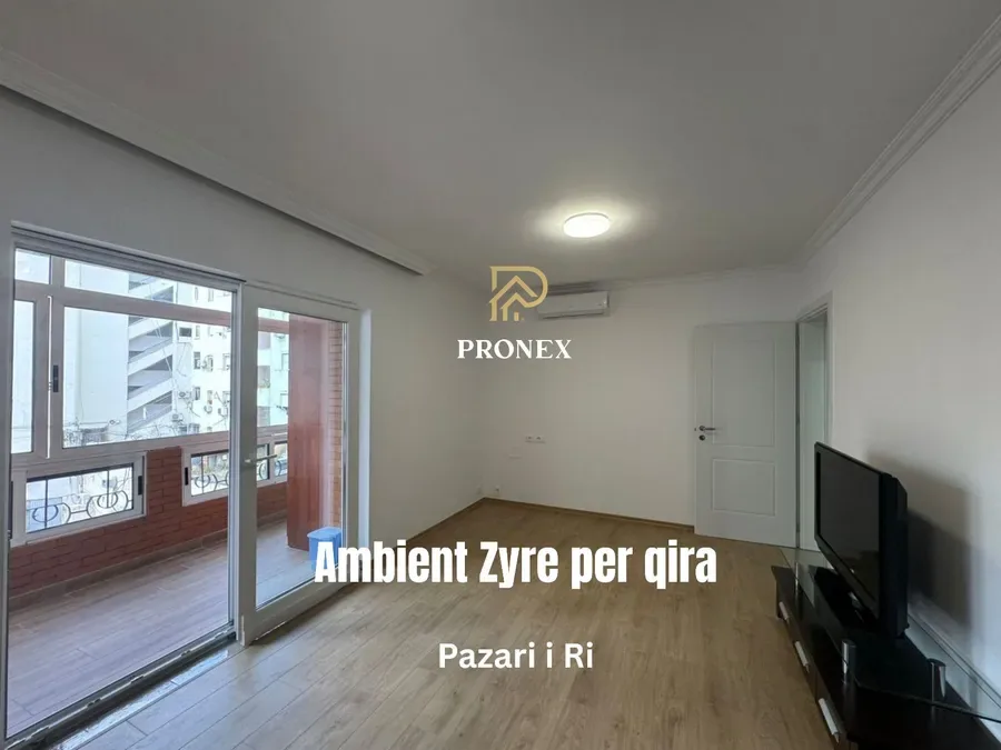 Zyre me qera - Pazari i Ri, € 1.200, 88 m²