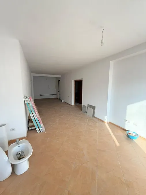 Shitet Apartament - Mbikalimi Kristalit, € 250.000, 126 m² 3