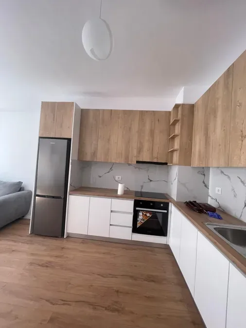Apartament me qera-Astir
Apartament 1+1 me qira në Astir, tek Kompleksi Urban Gate
Jepet me qira apartament 1+1 në Astir tek kompleksi Urban Gate, € 529, 75 m² 3