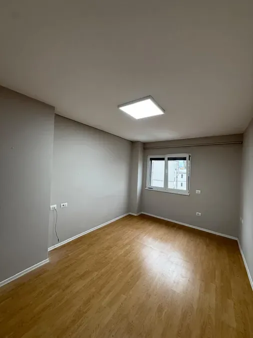 Ambient Zyre per qira - Rruga e Kavajes, € 900, 100 m² 2
