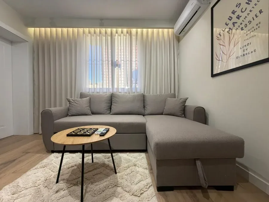 Shitet Apartament - 21 Dhjetori, € 193.000, 65 m² 2