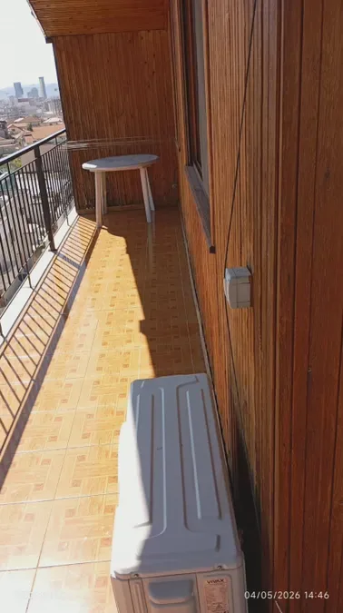 Jepet me qera apartament në katin e katert te nje vile 4 kateshe, tek Kodra e Priftit, ne fund te rruges Tonin Harapi, rrethrrotullimi i Shkozes, € 450, 100 m² 3