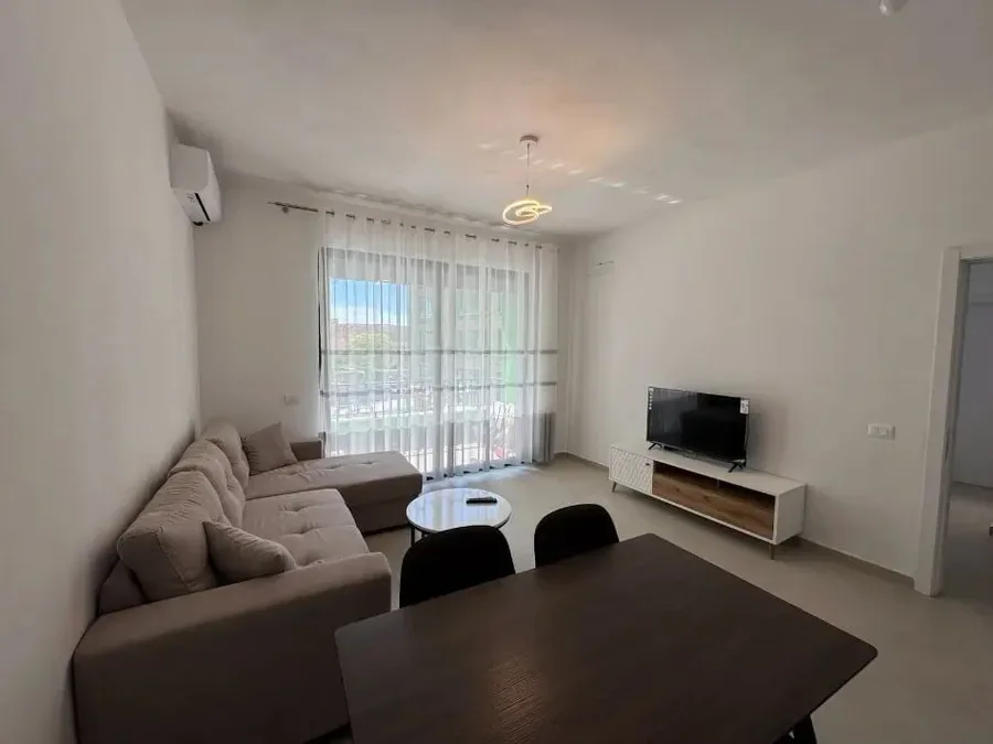Apartament me qera - Rruga 5 Maji, € 534, 100 m² 2