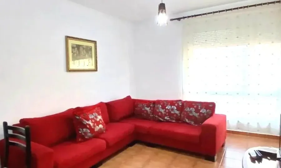Aparatament me qera - Pazari i Ri, € 527, 70 m² 2