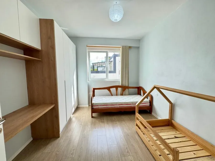 Shitet apartament 2+1+2 i mobiluar tek Kompleksi FZ Liqeni i that, € 278.000, 105 m² 3
