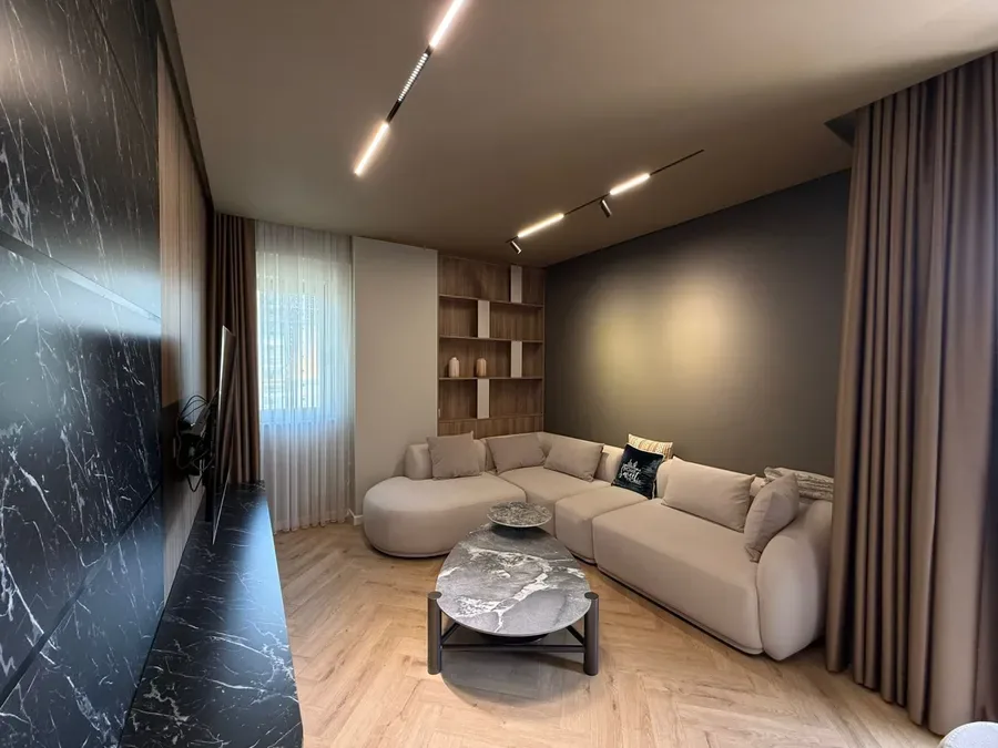 Apartament me qera - Fusha e Aviacionit, € 1.000, 110 m² 4