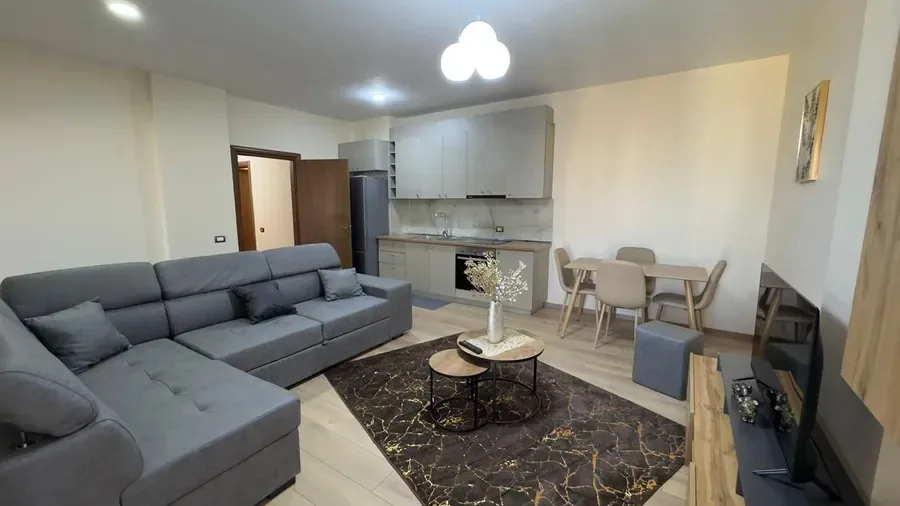 Apartament me qera - Globe, € 600, 65 m² 2