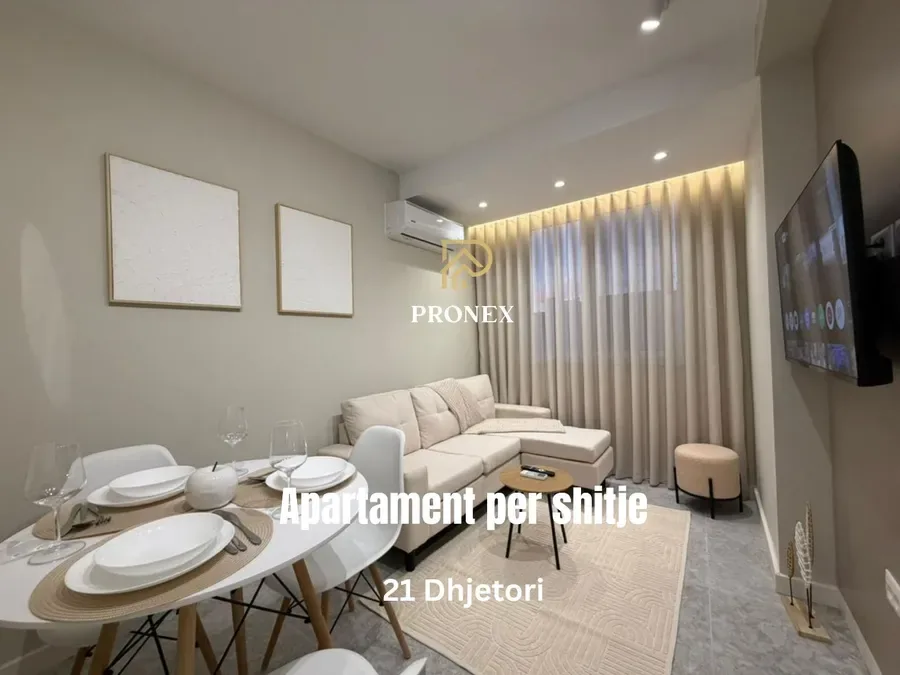 Shitet Apartament - 21 Dhjetori, € 193.000, 65 m²