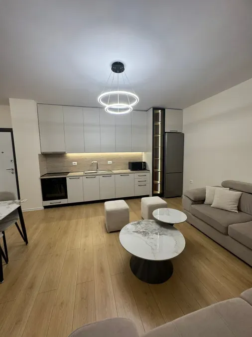 APartament me qera - Bulevardi i Ri, € 700, 68 m² 3