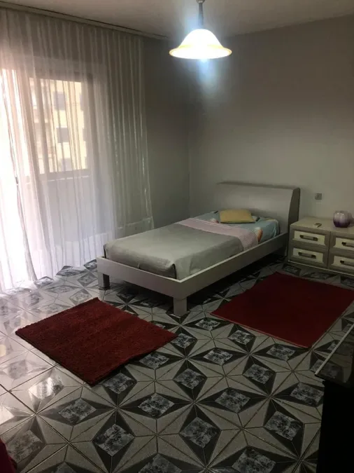 Apartament për qira Rr. e Kavajës - 21 Dhjetori (Tiranë - qyteti), € 550, 78 m² 3