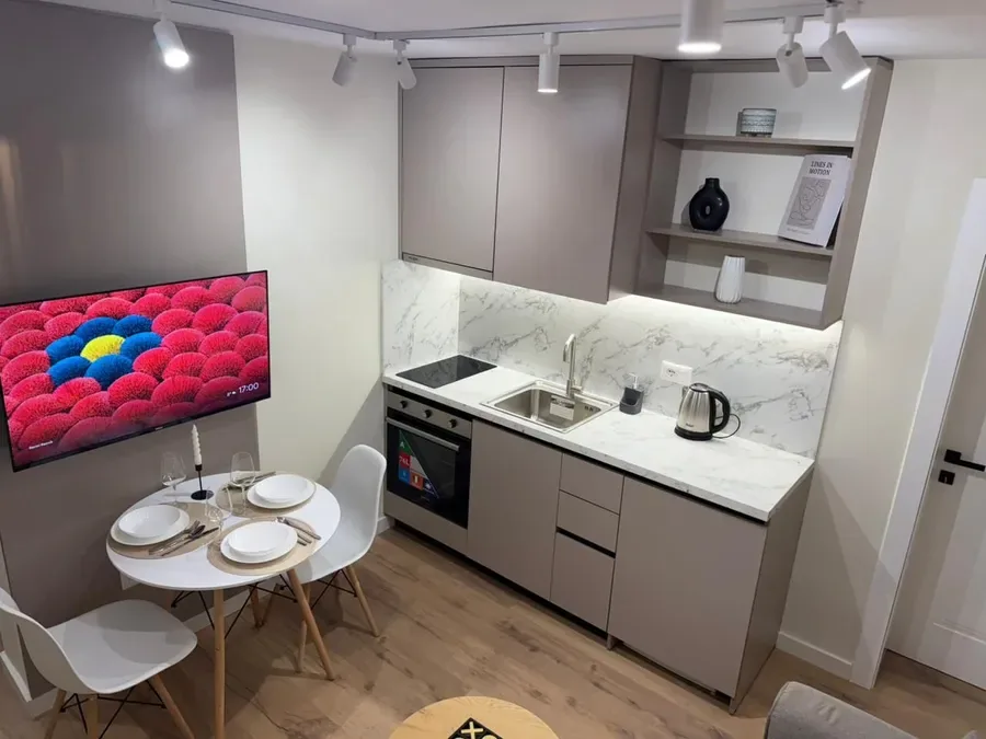 Shitet Apartament - 21 Dhjetori, € 193.000, 65 m² 3