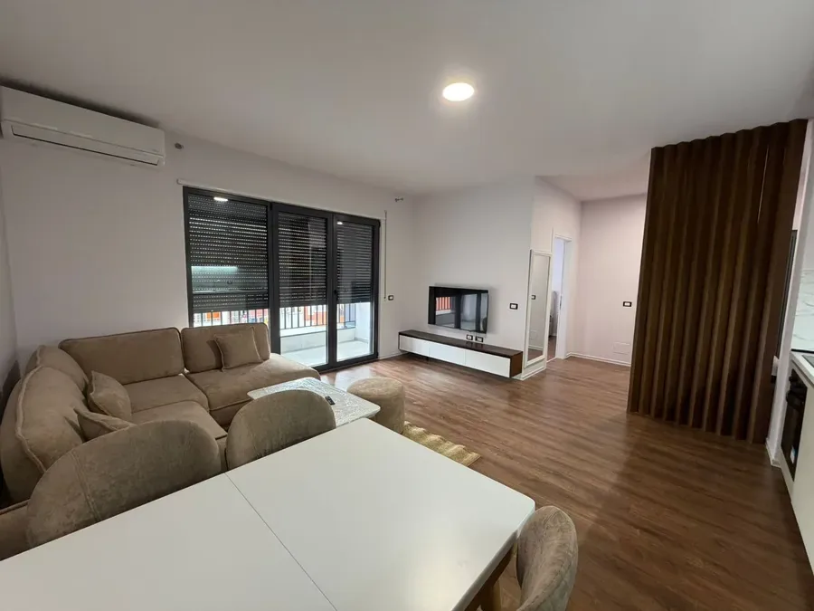 Apartament ME QIRA NË DON BOSKO, € 750, 120 m² 2