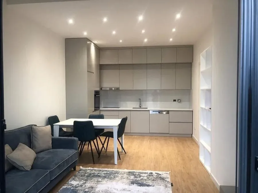 Apartament me qera - Rruga e Kavajes, € 600, 70 m² 3