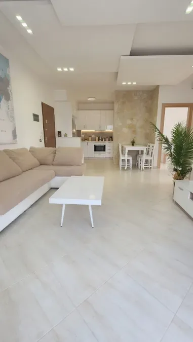 Apartament me qera - Liqeni i Thate, € 900, 110 m² 3