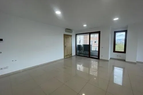 Ambient Zyre me qera - Kompleksi Delijorgji, € 2.500, 180 m² 3