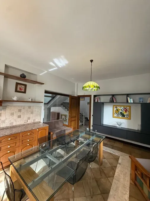 Vile 4 Kateshe per qira, € 3.000, 700 m² 4