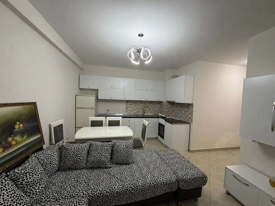 Apartament me qera - Don Bosko, € 635, 85 m² 2